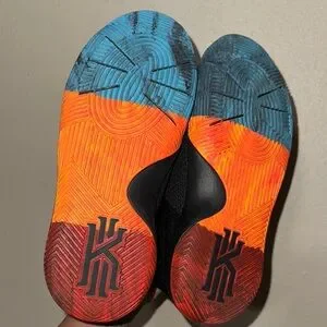 ✋Pre-Owned✋ Kyrie 2’s | OK condition | laces are torn up and missing insoles. Nike | Shoes | Gradeschool Nike Kyrie 2 Bhm Missing Insoles  main image 2